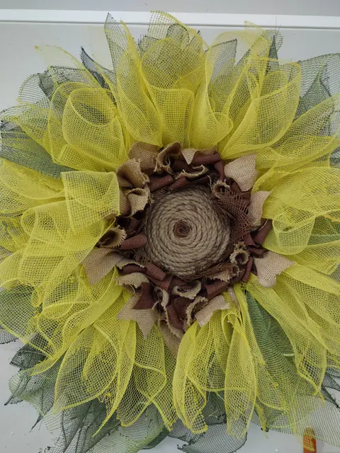 Sunflower Mesh Wreath, painting by Linda Anne Ehlers